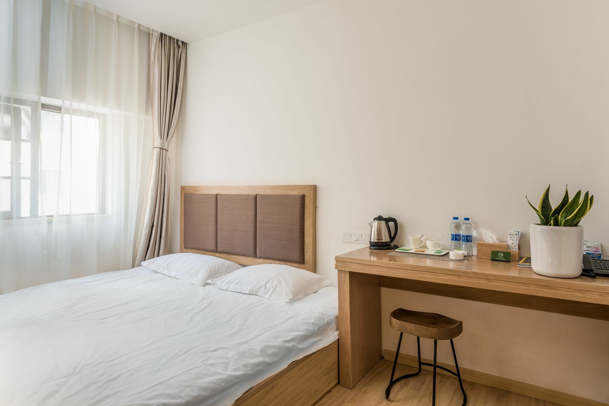 Blossom Play&Design Hotel Куньмин Экстерьер фото